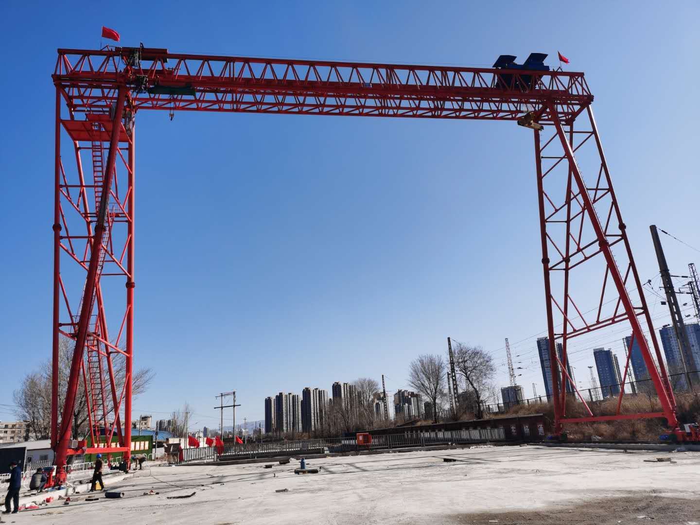 浙江省嘉興市平望縣乍浦鎮(zhèn)，乍浦經(jīng)濟(jì)開發(fā)區(qū)，平海路，中建港務(wù)建設(shè)有限公司乍浦港E區(qū)4號(hào)泊位工程項(xiàng)目部