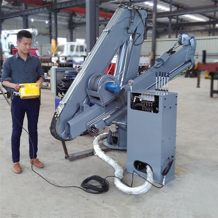 智能折臂起重機(jī)有什么優(yōu)點(diǎn)與特點(diǎn)。