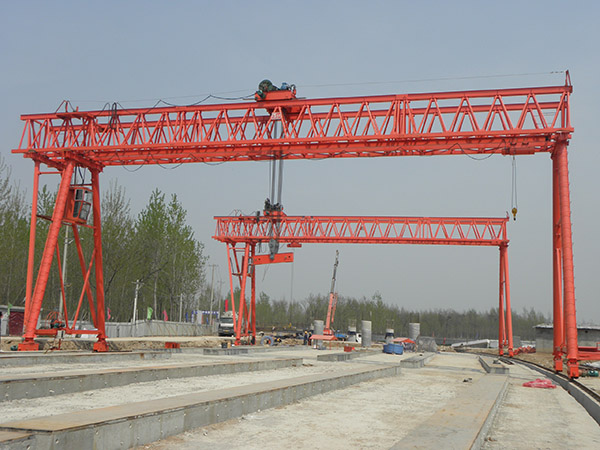 低價轉讓二手龍門吊在裝卸時應當注意哪些事項？